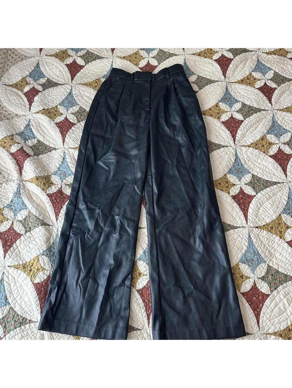 Abercrombie & Fitch black vegan high waisted pleated leather trousers Size XS - Picture 2 of 6